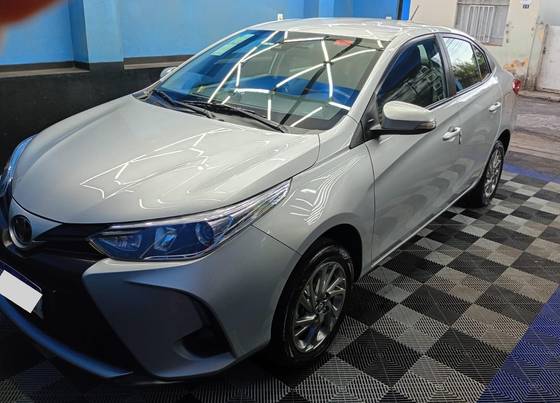 TOYOTA YARIS 1.5 16V FLEX SEDAN XS CONNECT MULTIDRIVE